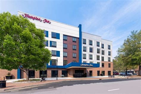 hampton inn official site.